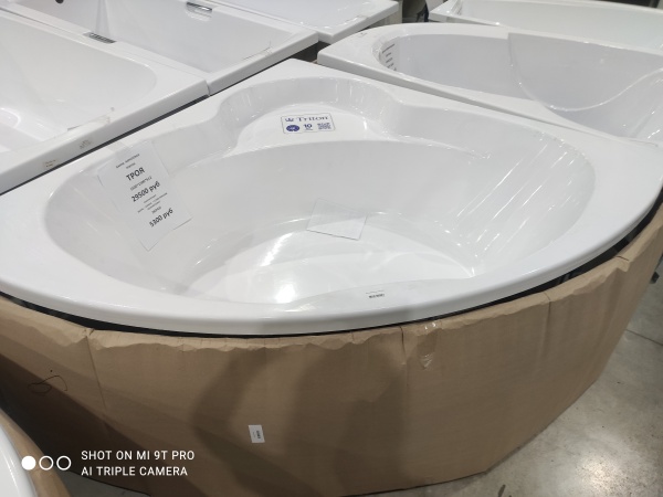 Акриловая ванна Тритон Троя 150х150х612 в наличии